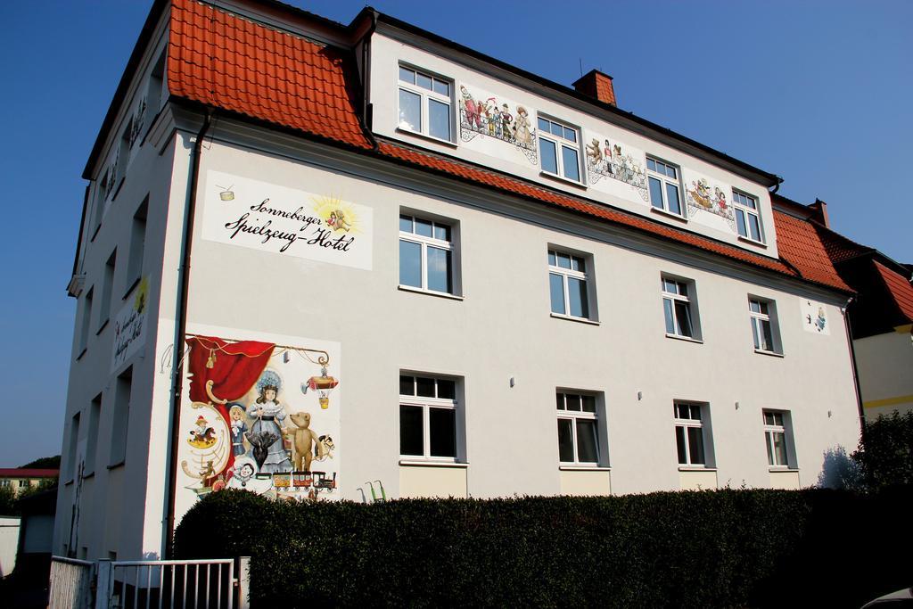 Spielzeughotel Sonneberg Bagian luar foto